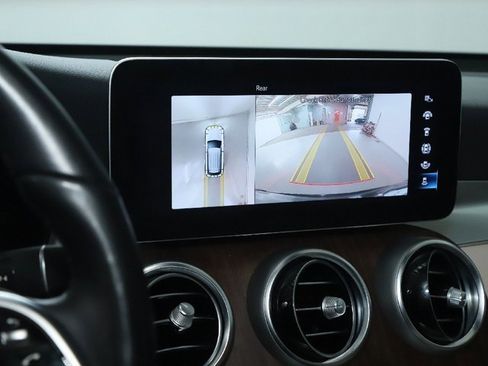 Used 2022 Mercedes-Benz GLC 300 GLC 300 image 25