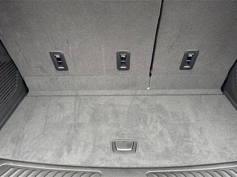 New 2026 GMC Yukon Elevation image 18