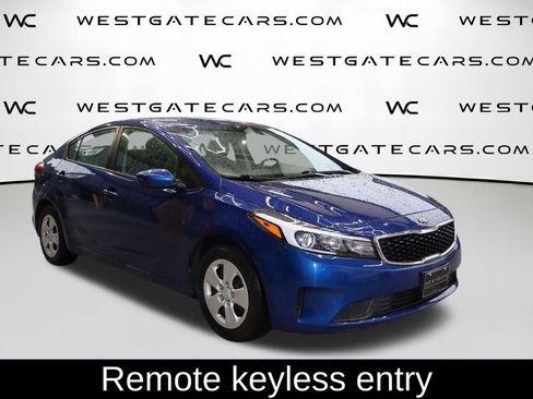 Used 2017 Kia Forte LX image 2