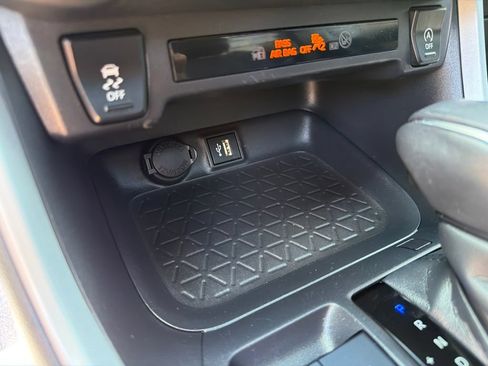 Used 2025 Toyota RAV4 XLE Premium FWD image 27