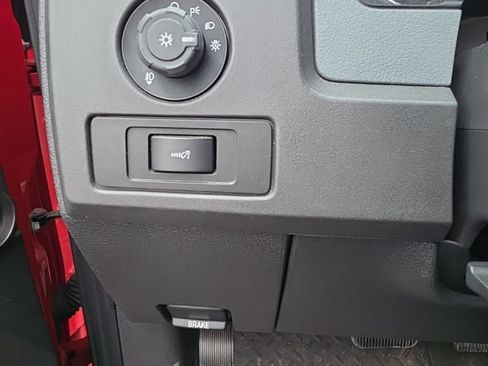 Used 2011 Ford F150 XLT w/ XLT Chrome Pkg AWD/4WD image 10