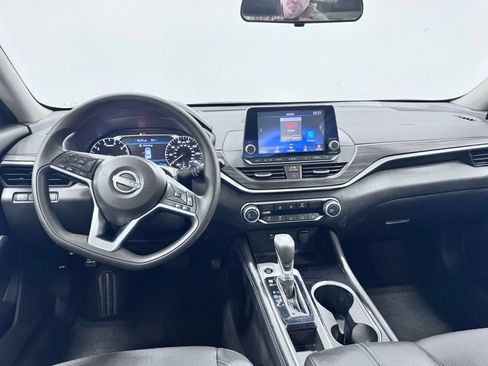 Used 2023 Nissan Altima 2.5 SV FWD image 12