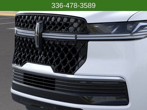 New 2026 Lincoln Navigator L Reserve w/ Jet Appearance Package AWD/4WD image 17