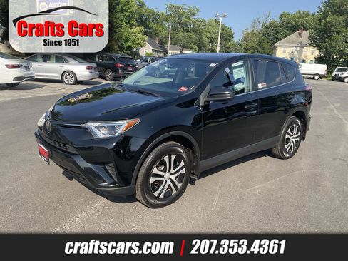 Used 2018 Toyota RAV4 LE w/ All Weather Liner Package AWD/4WD image 1