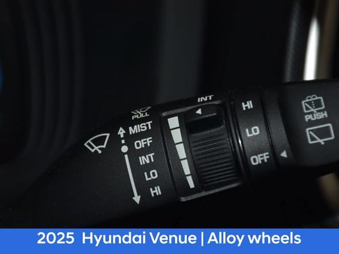 Certified 2025 Hyundai Venue SEL FWD image 18