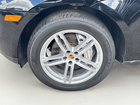 Used 2018 Porsche Macan S AWD/4WD image 31