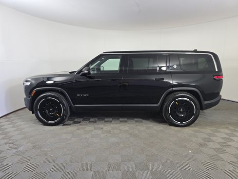 Used 2025 Rivian R1S Adventure AWD/4WD image 2