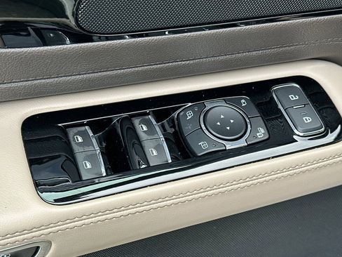 Used 2023 Lincoln Aviator Reserve w/ Elements Package Plus image 13