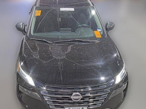 Used 2024 Nissan Rogue S image 17