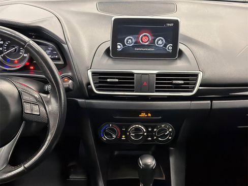 Used 2015 MAZDA MAZDA3 i Touring image 15