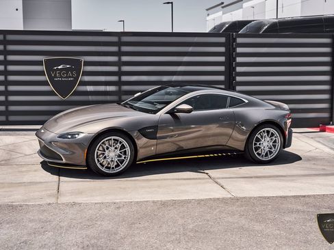 Used 2021 Aston Martin V8 Vantage Coupe RWD image 5