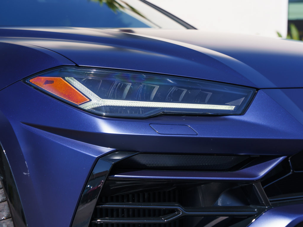 Used 2022 Lamborghini Urus AWD/4WD image 33
