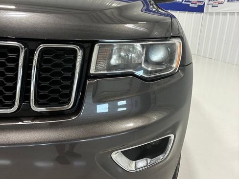 Used 2017 Jeep Grand Cherokee Limited AWD/4WD image 10