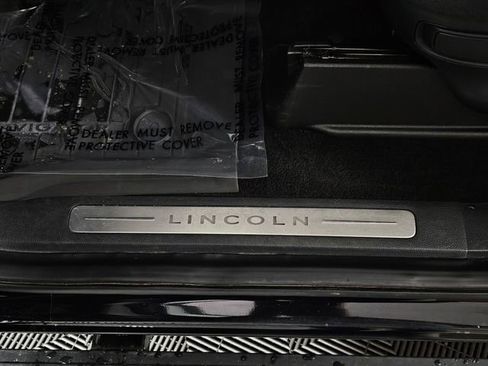 Used 2024 Lincoln Navigator Reserve w/ Equipment Group 201A image 27