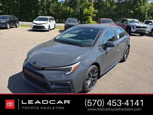 Used 2026 Toyota Corolla SE w/ SE Package FWD image 1