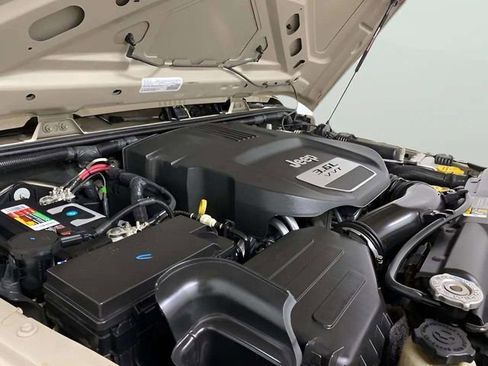 Used 2018 Jeep Wrangler Unlimited Sport S image 77