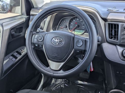 Used 2015 Toyota RAV4 LE AWD/4WD image 17