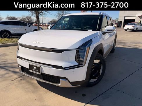 New 2026 Kia EV9 Wind AWD/4WD image 1