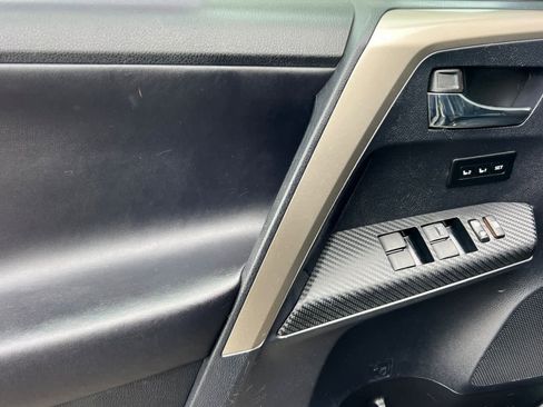 Used 2013 Toyota RAV4 Limited image 12