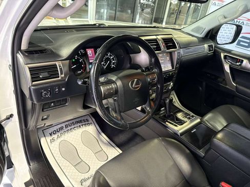 Used 2017 Lexus GX 460 image 35
