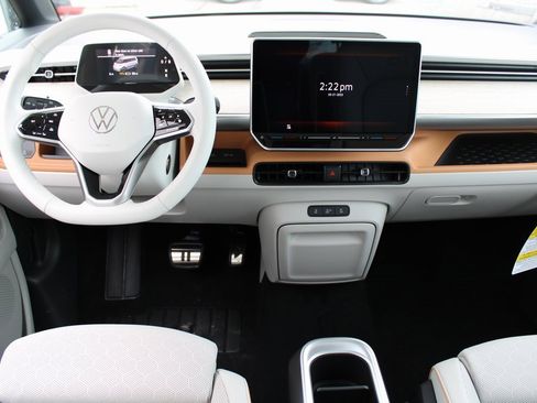 New 2025 Volkswagen ID. Buzz 1st Edition image 17