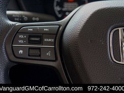 Used 2025 Honda CR-V EX image 16