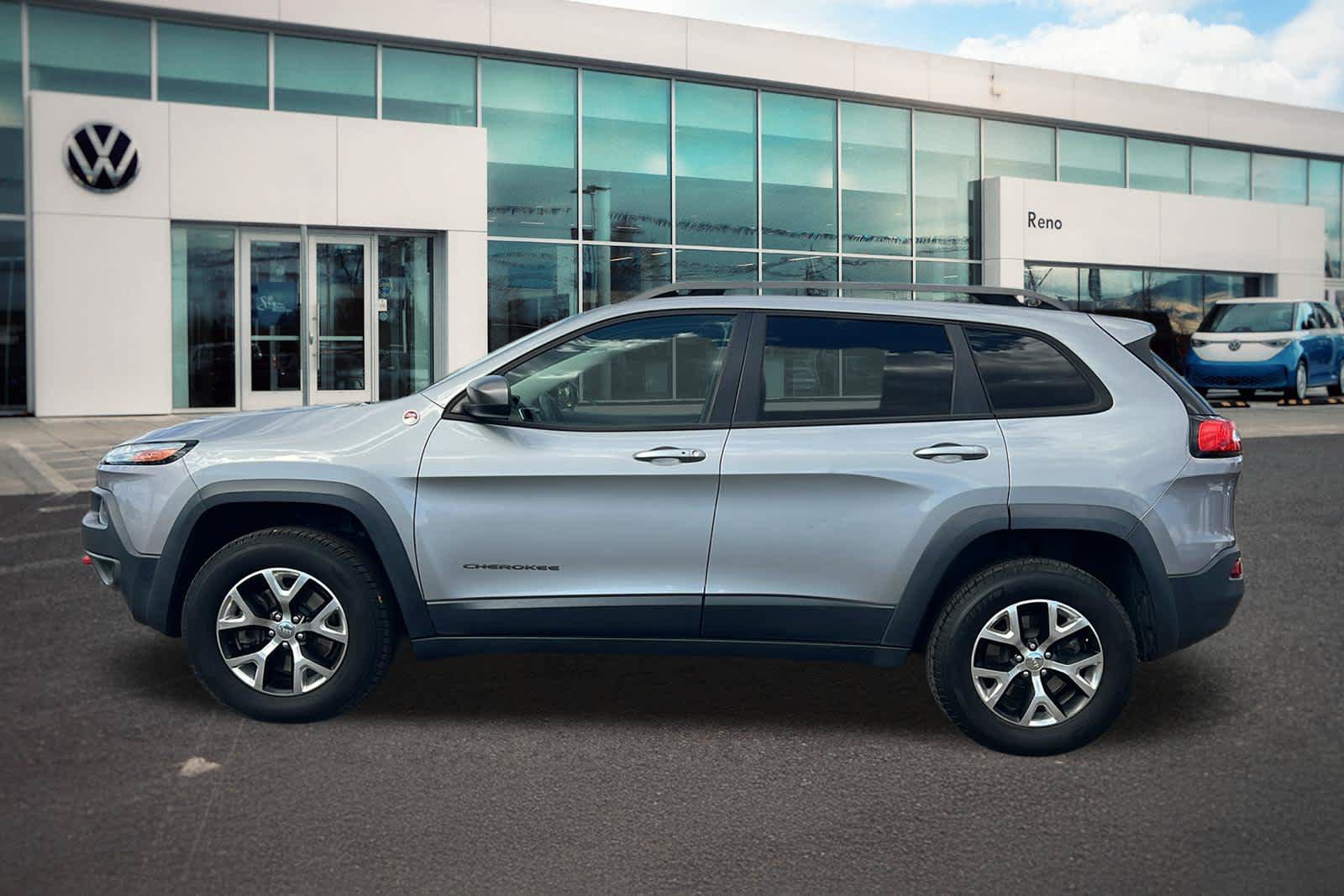 Used 2014 Jeep Cherokee Trailhawk w/ Comfort/Convenience Group AWD/4WD image 8