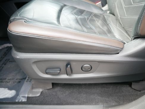 Used 2022 Nissan Pathfinder Platinum w/ Cargo Package image 20