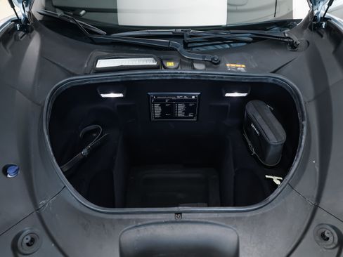Used 2021 Ferrari F8 Tributo RWD image 23