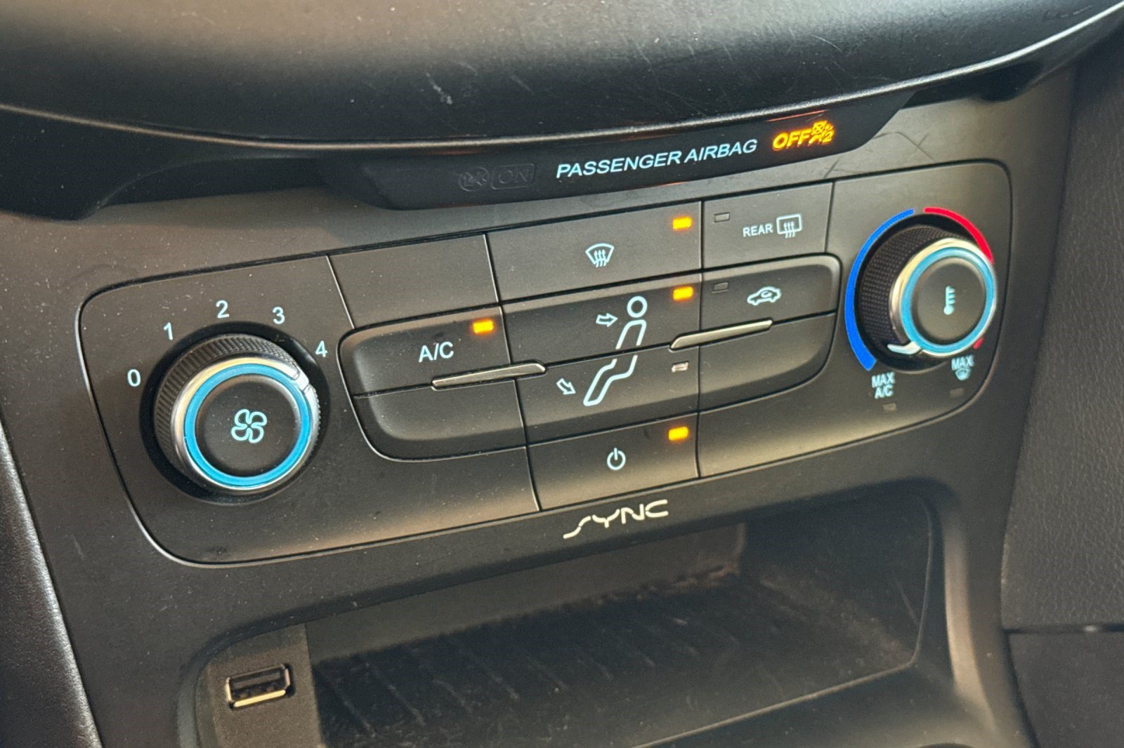 Used 2017 Ford Focus SE FWD image 17