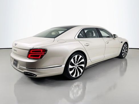 New 2026 Bentley Flying Spur Plug-In Hybrid image 7