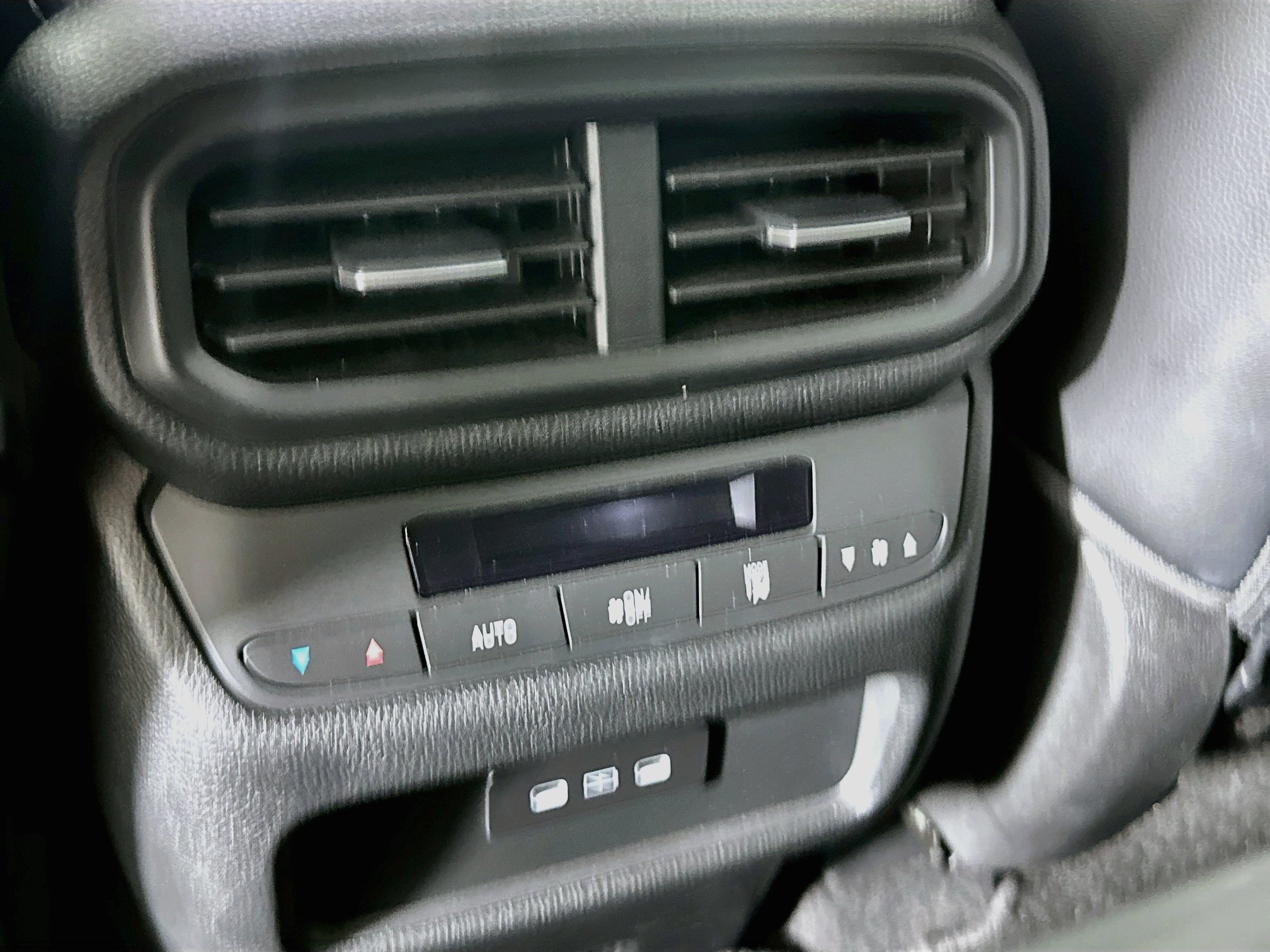 Used 2025 Honda Pilot Touring image 28
