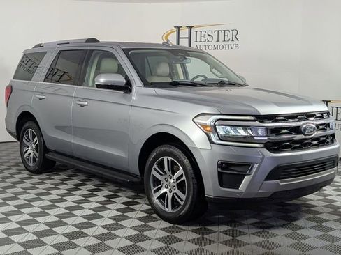 Used 2024 Ford Expedition Limited image 2