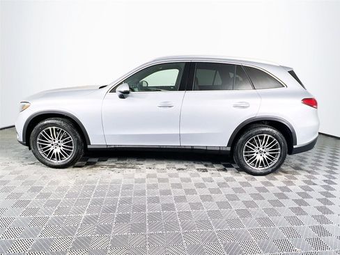 Certified 2025 Mercedes-Benz GLC 300 4MATIC image 3