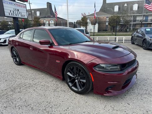 Used 2019 Dodge Charger Scat Pack w/ Technology Group RWD image 4