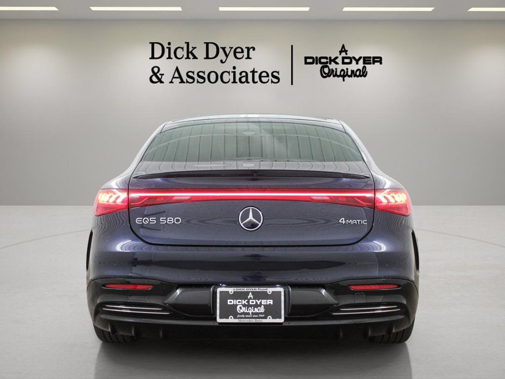 Used 2023 Mercedes-Benz EQS 580 4MATIC Sedan image 10