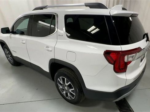 Used 2023 GMC Acadia SLT w/ Preferred Package image 6