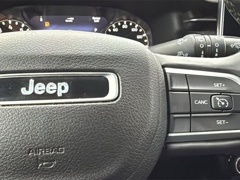 Used 2022 Jeep Compass Latitude image 22