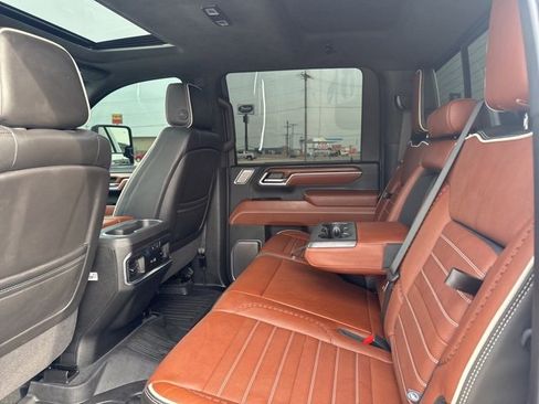 Used 2025 GMC Sierra 2500 Denali Ultimate image 29