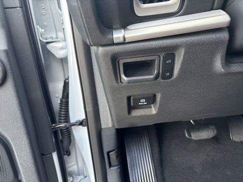 Used 2025 Ford Expedition Max Active image 25