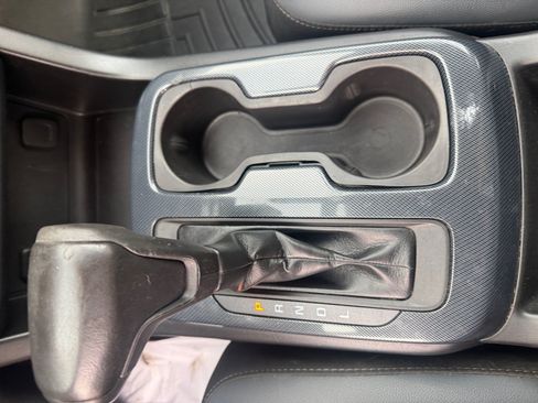 Used 2018 Chevrolet Colorado Z71 AWD/4WD image 15