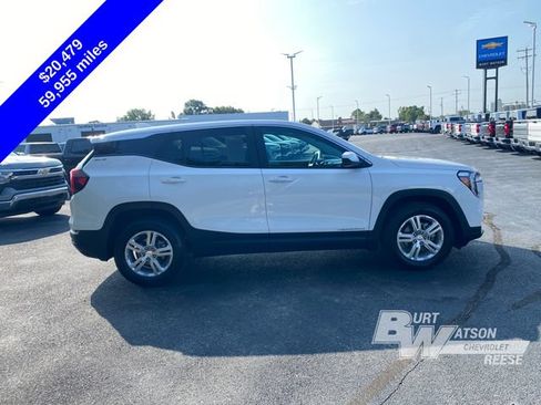 Used 2024 GMC Terrain SLE FWD image 9