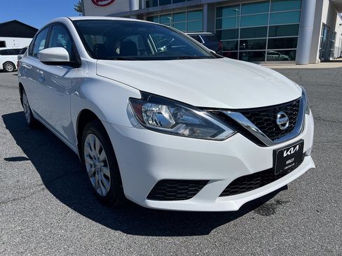 Used 2017 Nissan Sentra SV image 9
