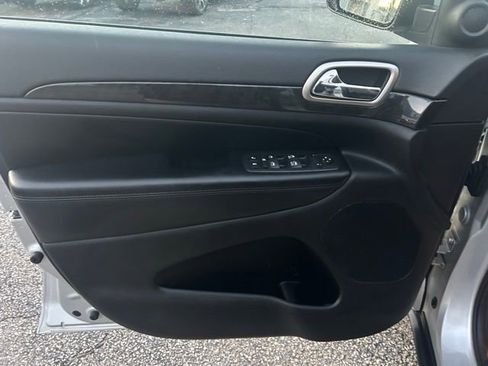 Used 2013 Jeep Grand Cherokee Laredo image 13