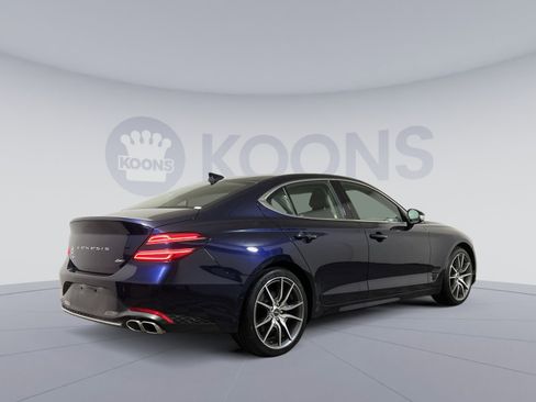 Used 2023 Genesis G70 2.0T image 5