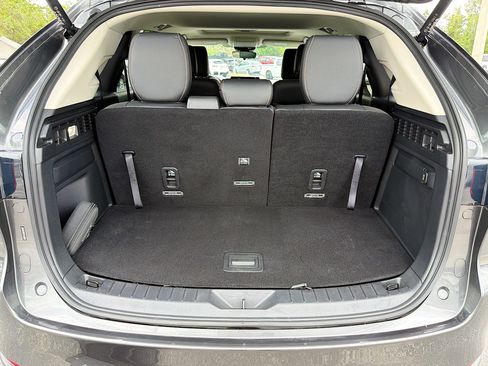 Used 2024 MAZDA CX-90 3.3 Turbo w/ Preferred Plus AWD/4WD image 11