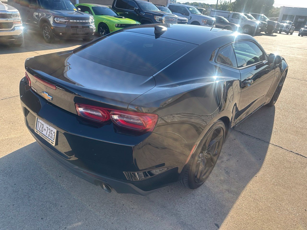 Used 2024 Chevrolet Camaro LT RWD image 7