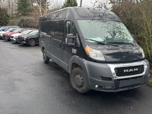 Used 2020 RAM ProMaster 2500 w/ Premium Appearance Group image 2