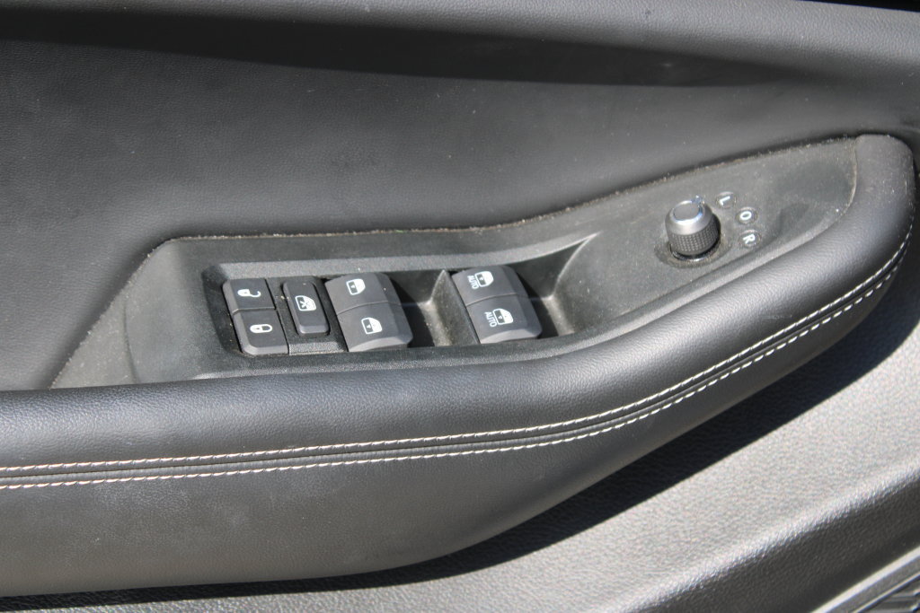 Used 2024 Jeep Grand Cherokee Altitude AWD/4WD image 30