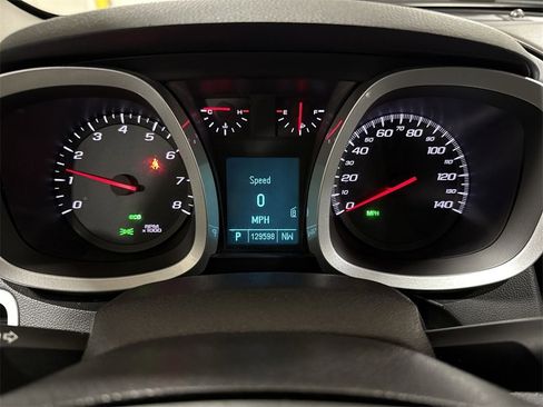 Used 2011 Chevrolet Equinox LT w/ Chrome Appearance Package image 11